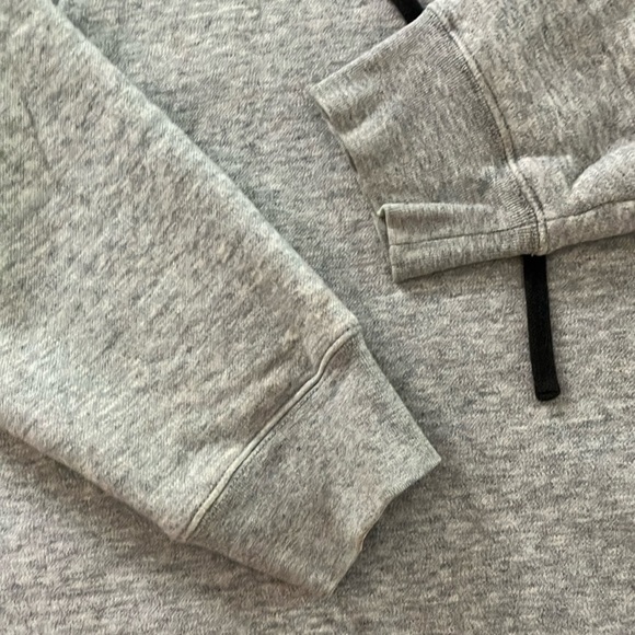 Dylan xl Heather Gray Cropped fleece lined Sweater with Hood and side zips - Picture 13 of 16